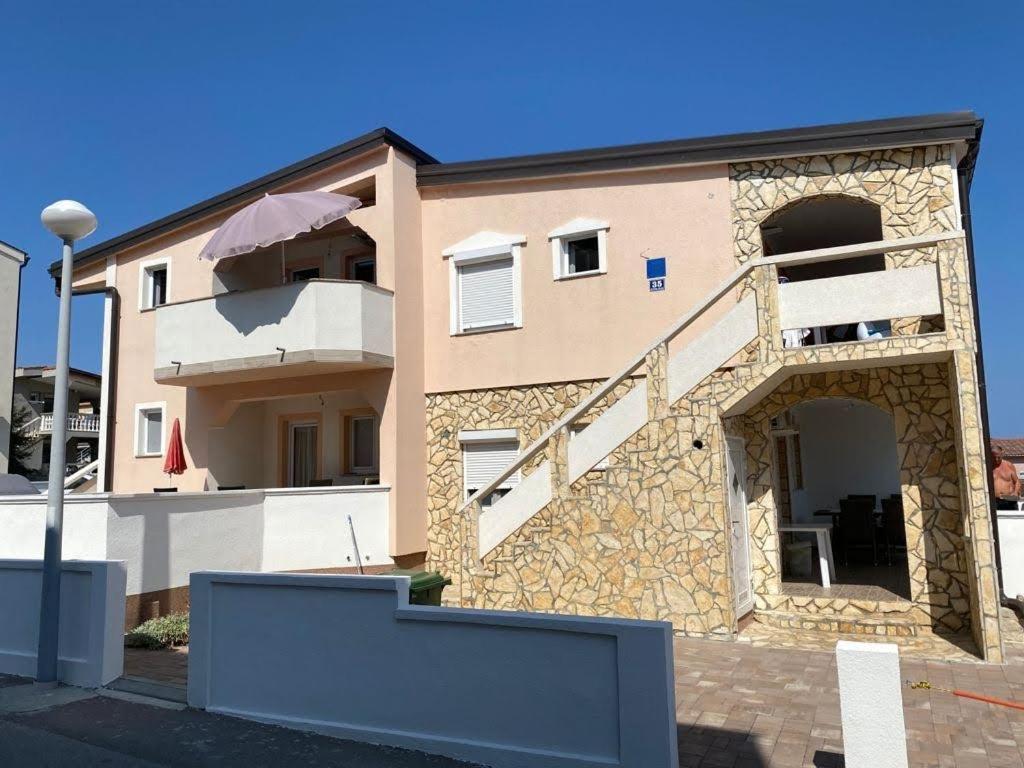 Apartmani Darija Vir Extérieur photo